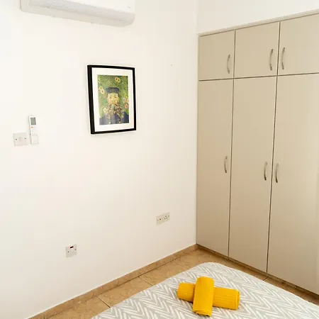 Olivia Mackenzie 2 Bedroom Flat With Pool Apartman