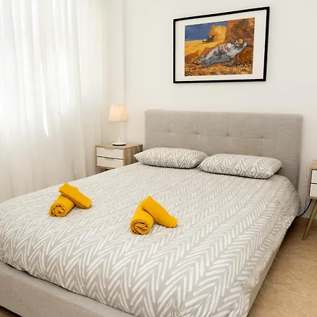 Olivia Mackenzie 2 Bedroom Flat With Pool Apartman *