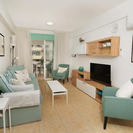 Olivia Mackenzie 2 Bedroom With Pool Great For Families Appartement Larnaca