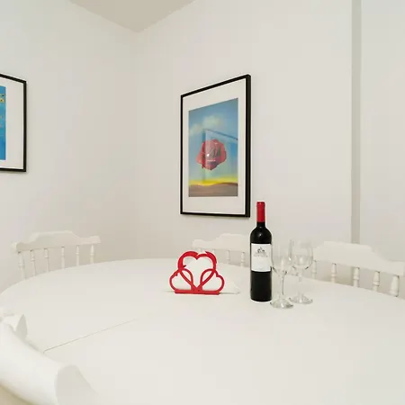 Olivia Mackenzie 2 Bedroom With Pool Great For Families Apartman *